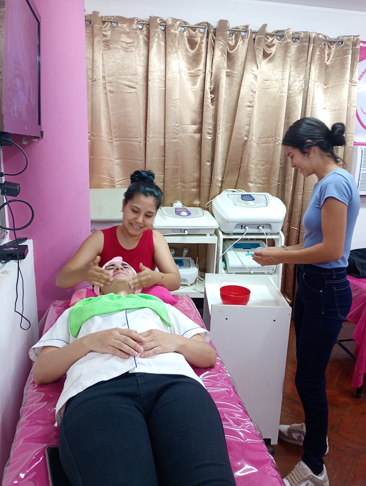 Aula principal de cosmetología y estética